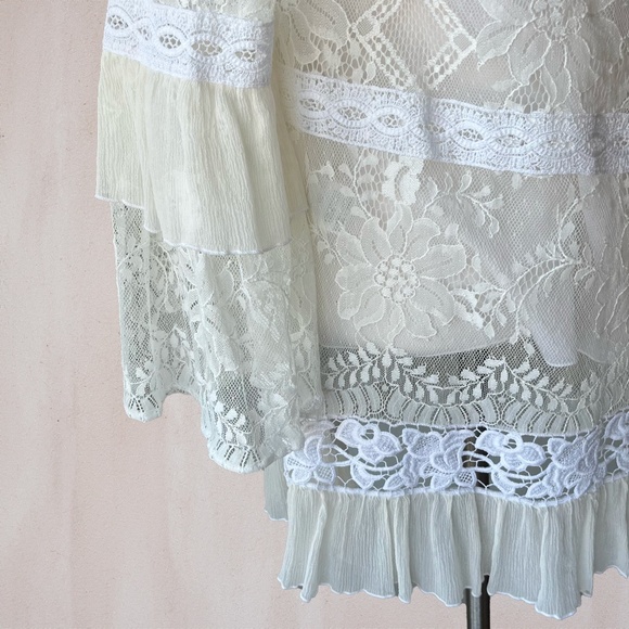 Temptation Positano Lace Top - Picture 5 of 7